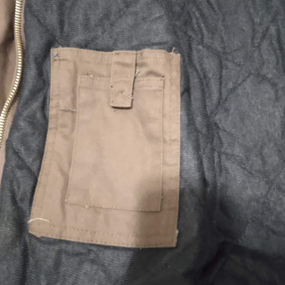 Hooded coat - Picture 3 of 5